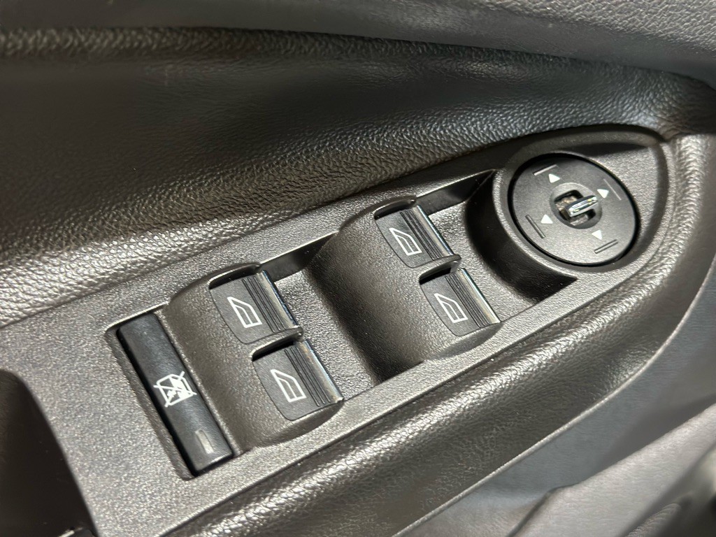 2016 Ford Escape Image 32