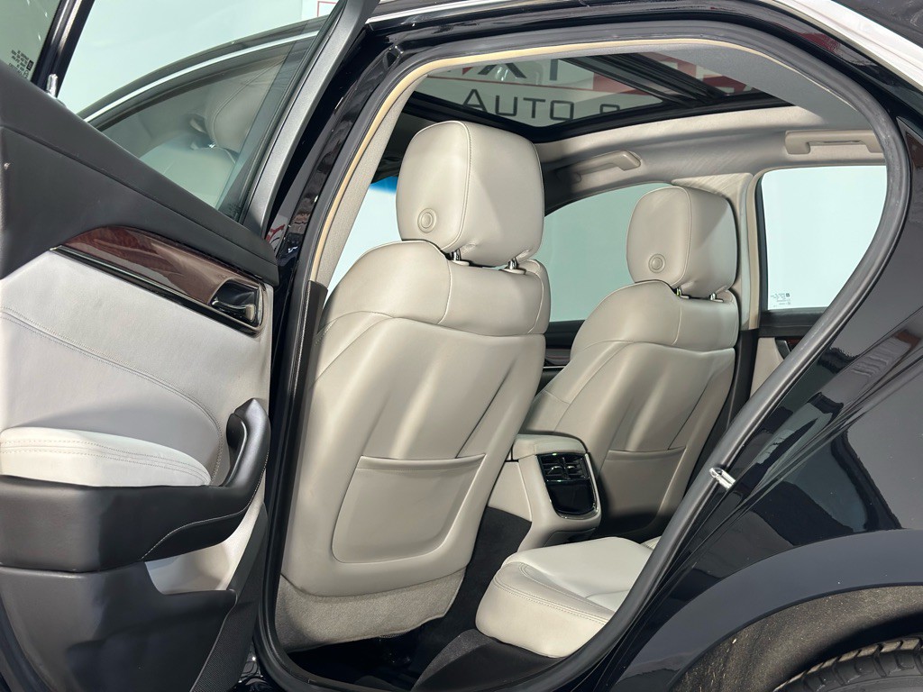 2019 Cadillac CTS Image 12
