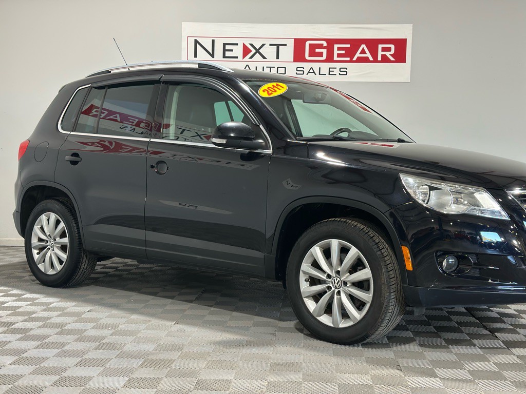 2011 Volkswagen Tiguan Image 2