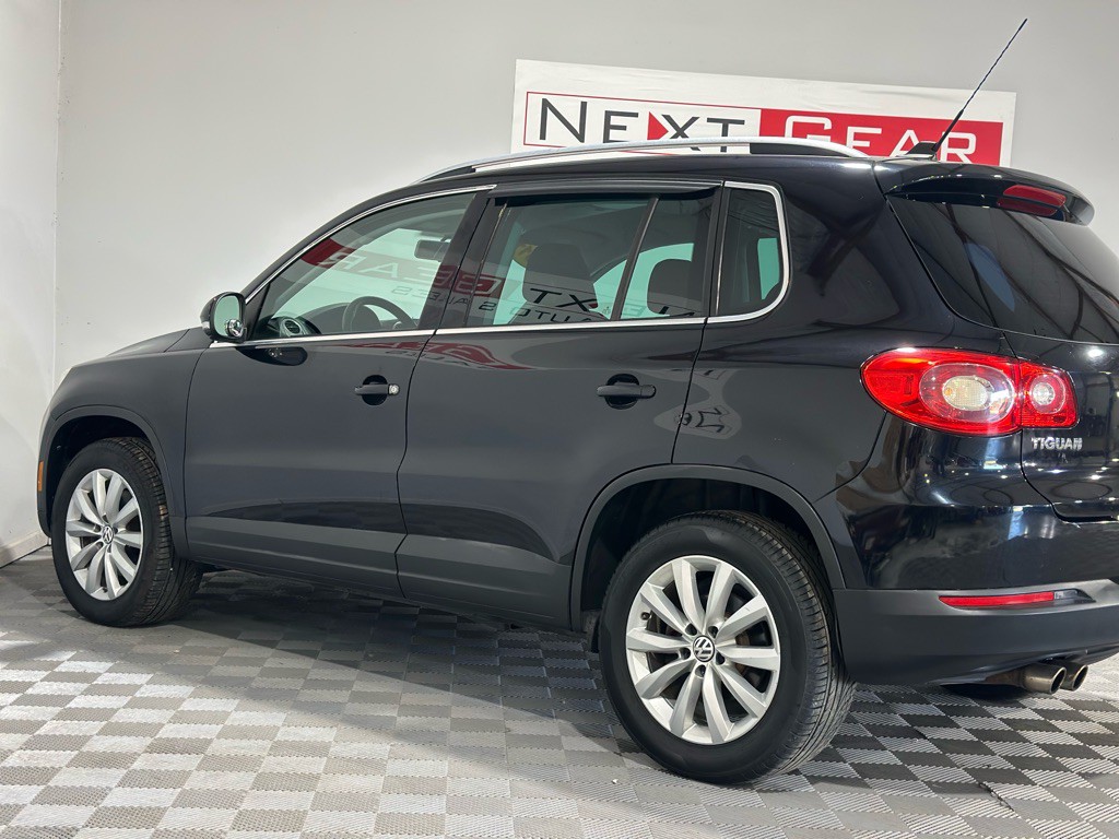 2011 Volkswagen Tiguan Image 8