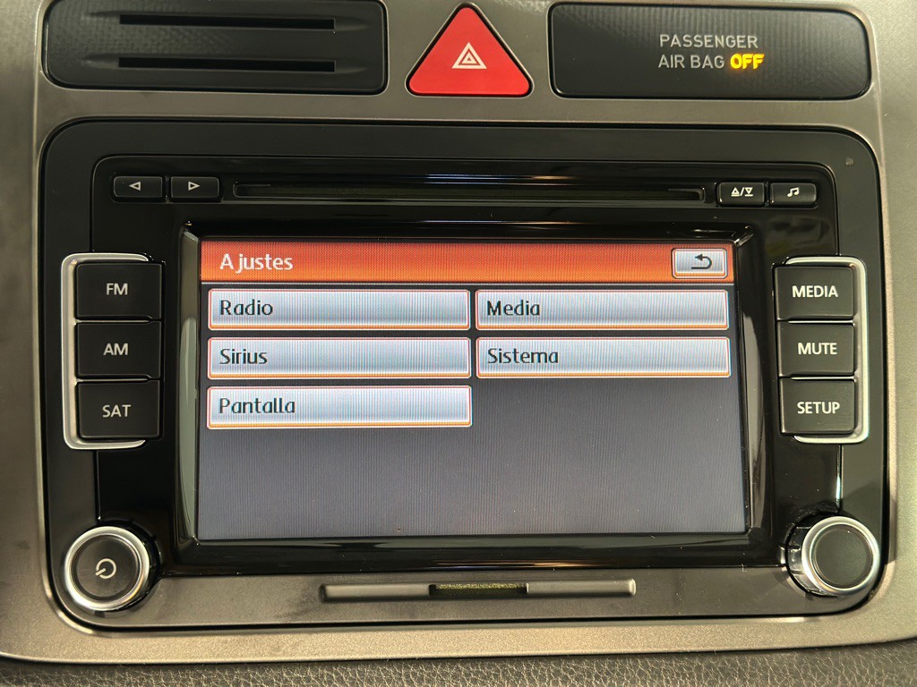 2011 Volkswagen Tiguan Image 18