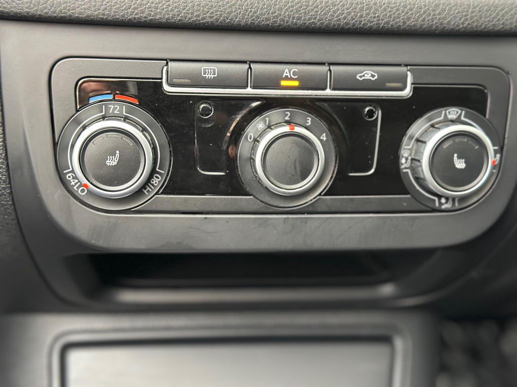 2011 Volkswagen Tiguan Image 20