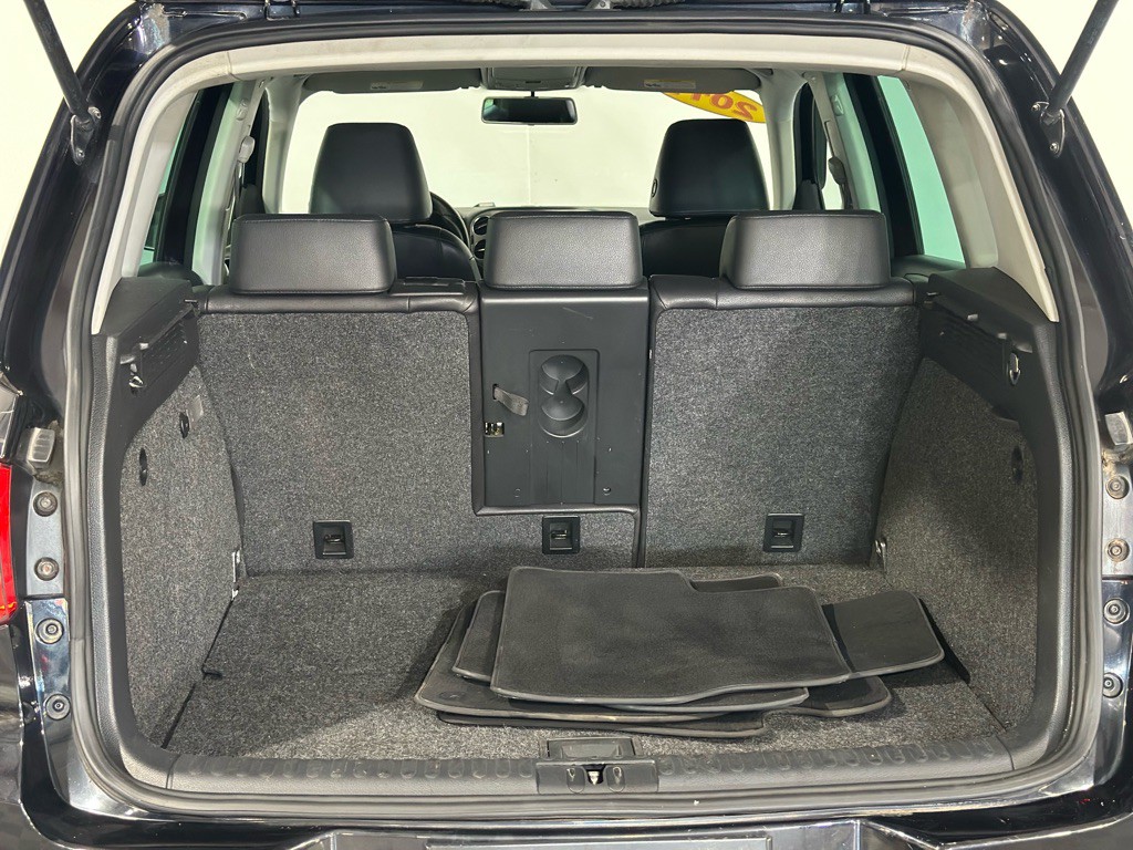 2011 Volkswagen Tiguan Image 34