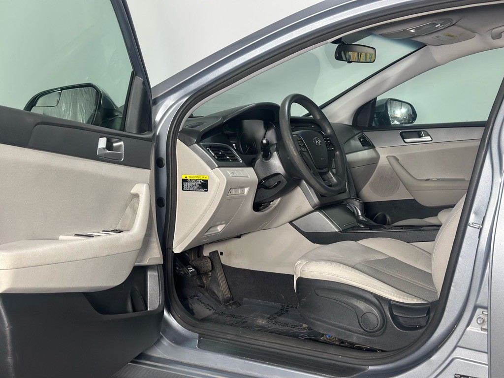 2015 Hyundai Sonata Image 9