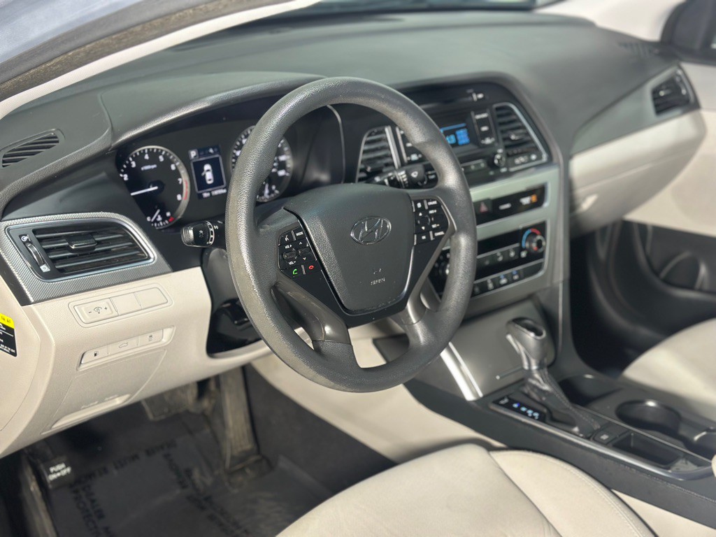 2015 Hyundai Sonata Image 22