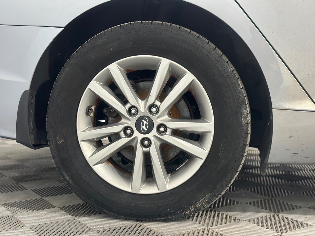 2015 Hyundai Sonata Image 34