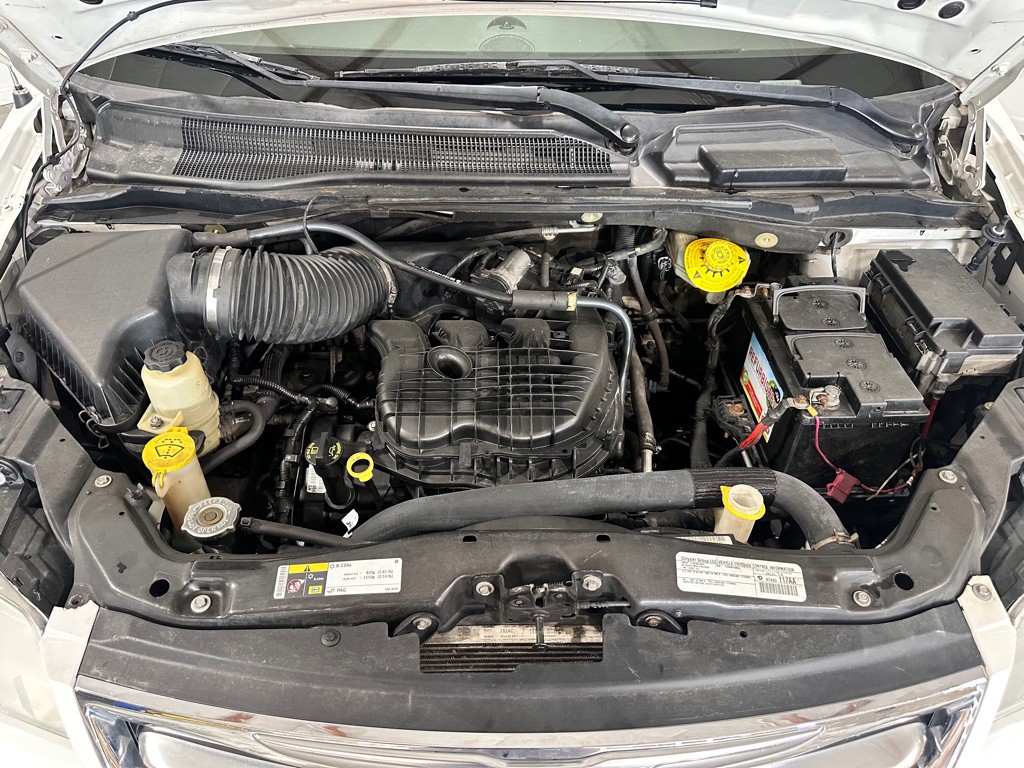 2015 Chrysler Town & Country Image 37