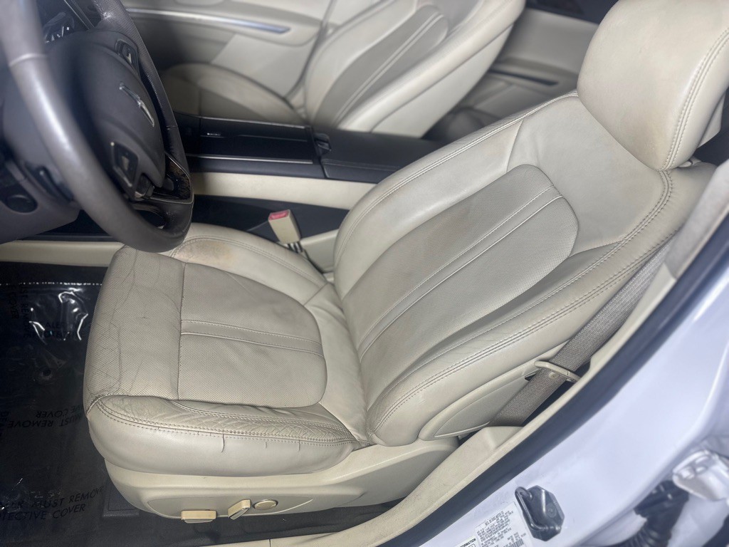 2013 Lincoln MKZ Image 29