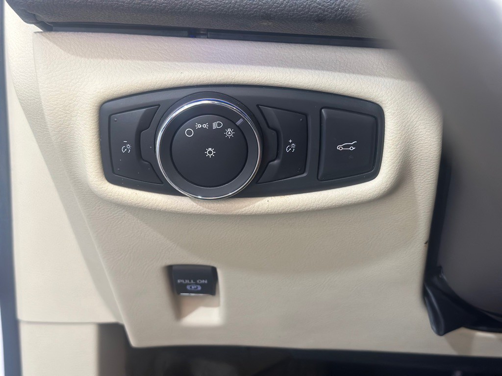 2013 Lincoln MKZ Image 36