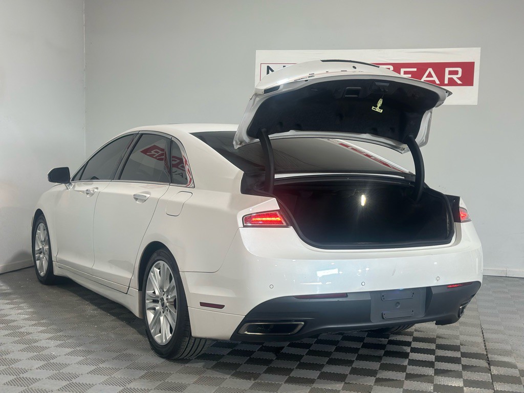 2013 Lincoln MKZ Image 40