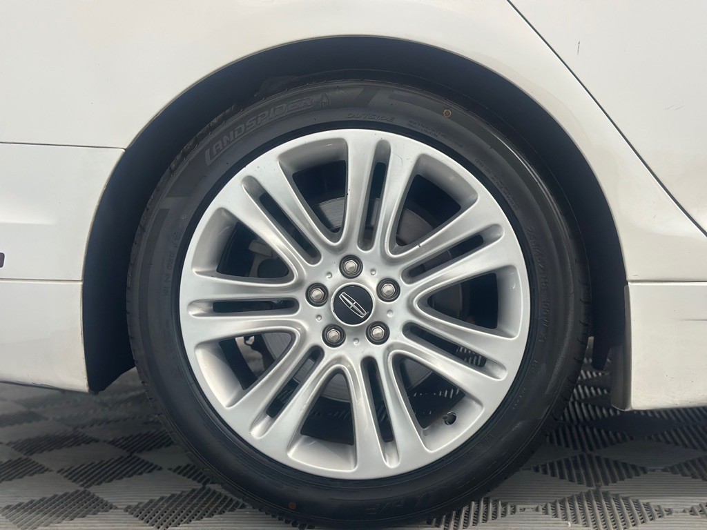 2013 Lincoln MKZ Image 44
