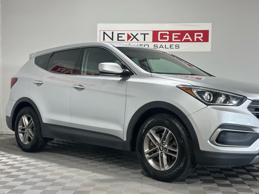 2018 Hyundai Santa Fe Sport Image 2