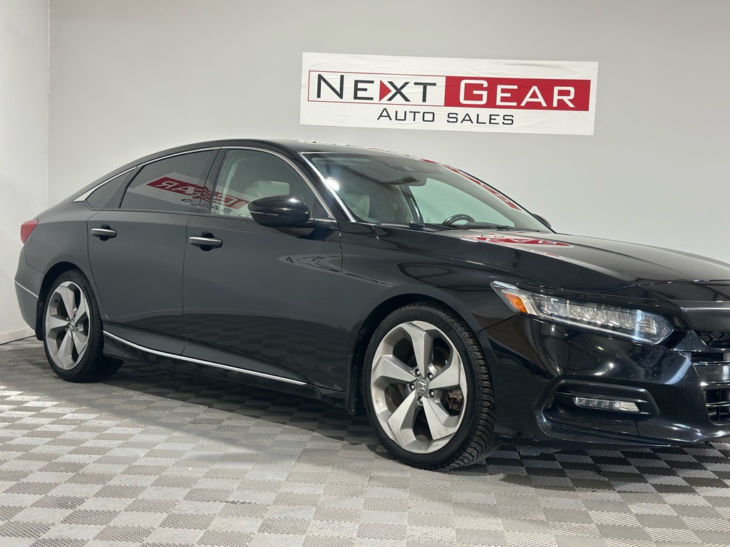 2018 Honda Accord Image 2