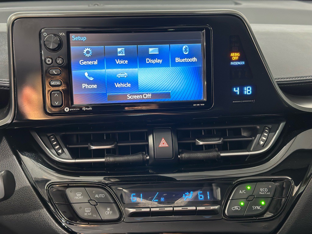 2018 Toyota C-HR Image 17