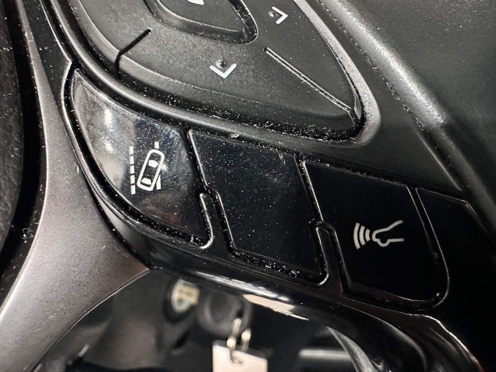2018 Toyota C-HR Image 23