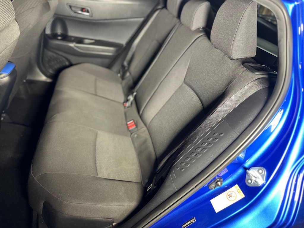 2018 Toyota C-HR Image 27