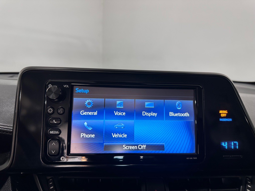 2018 Toyota C-HR Image 31