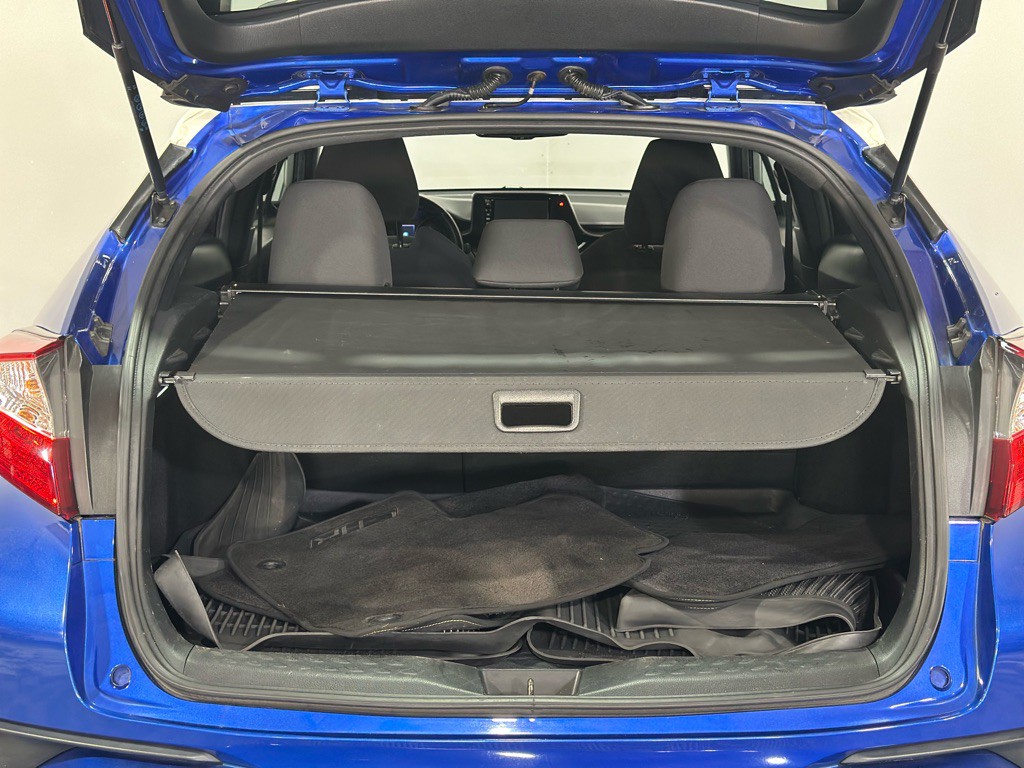 2018 Toyota C-HR Image 37