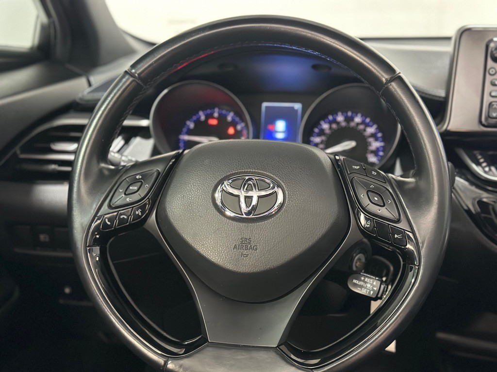 2018 Toyota C-HR Image 14