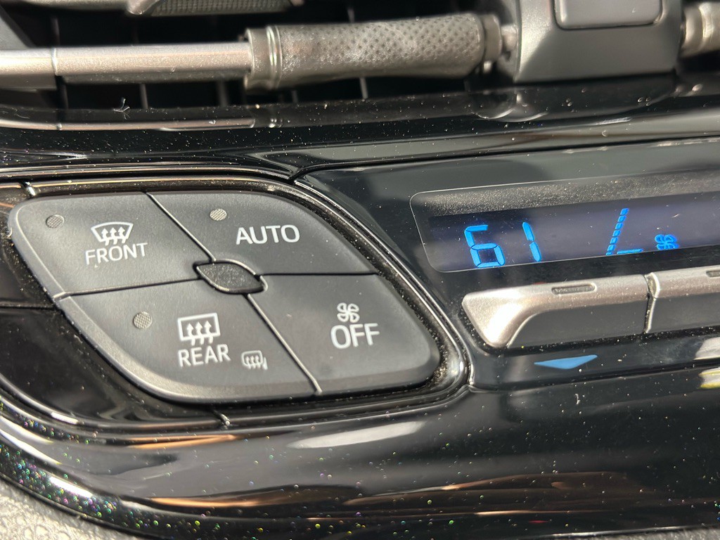 2018 Toyota C-HR Image 19