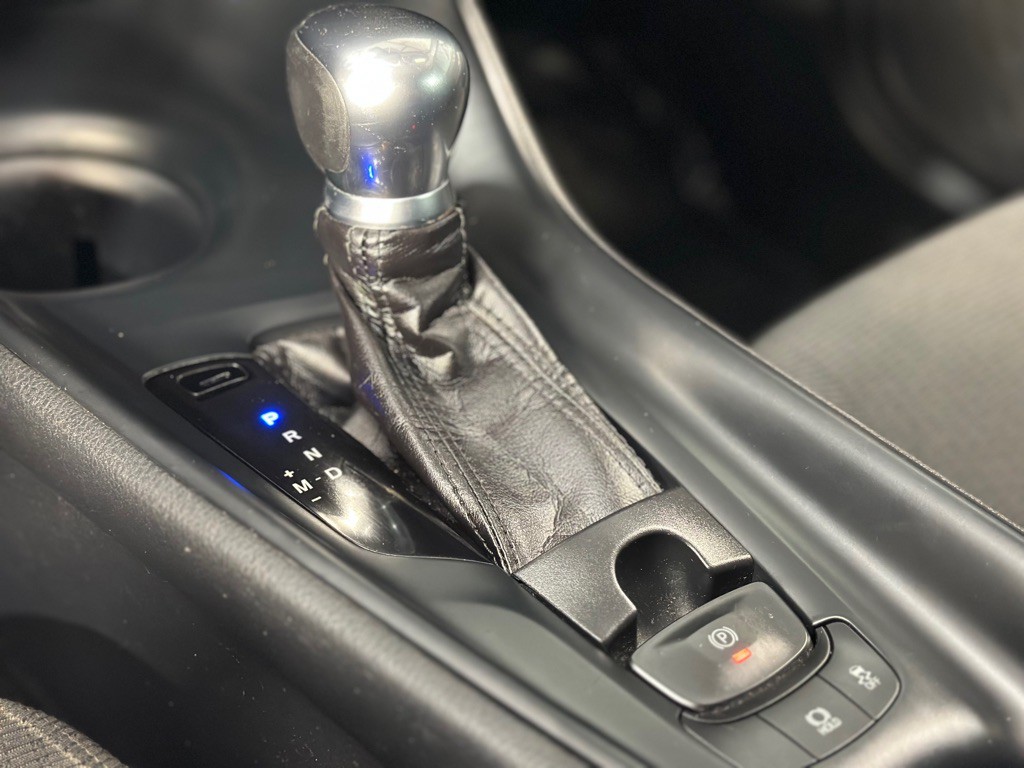 2018 Toyota C-HR Image 21