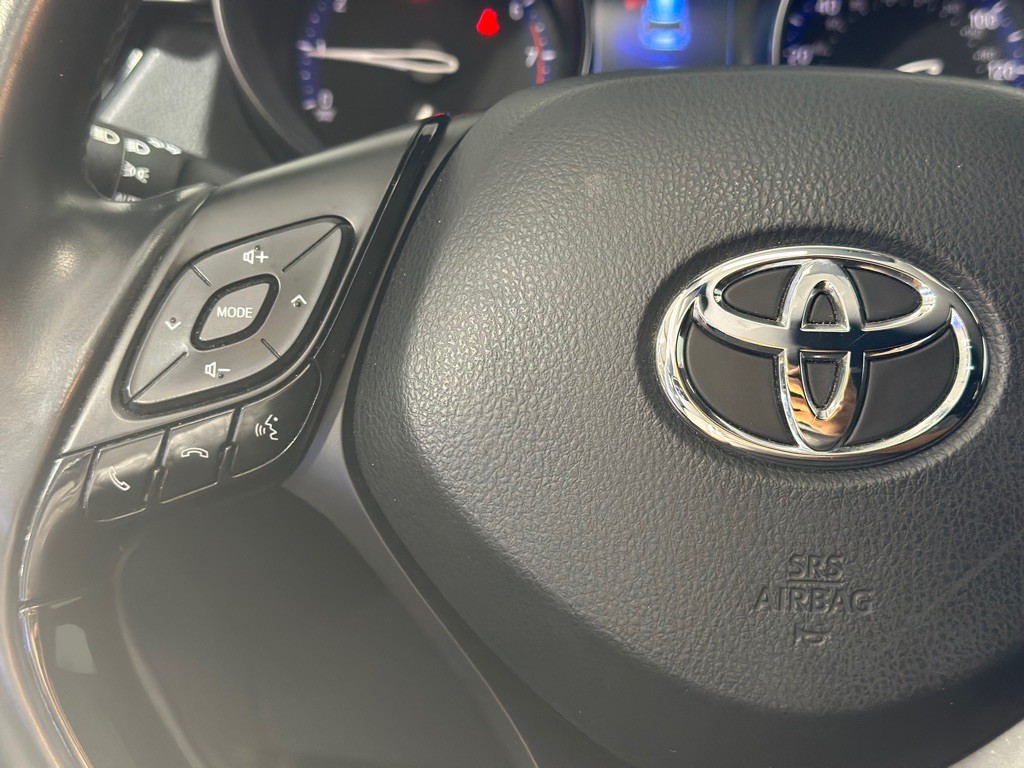 2018 Toyota C-HR Image 28