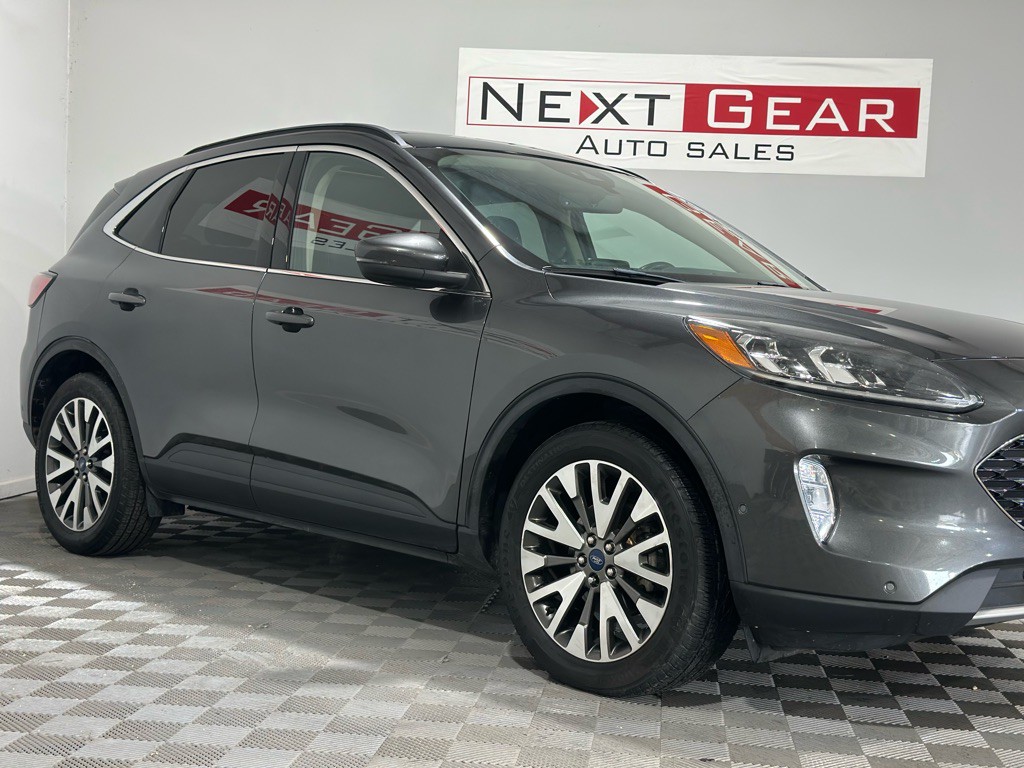 2020 Ford Escape Image 2