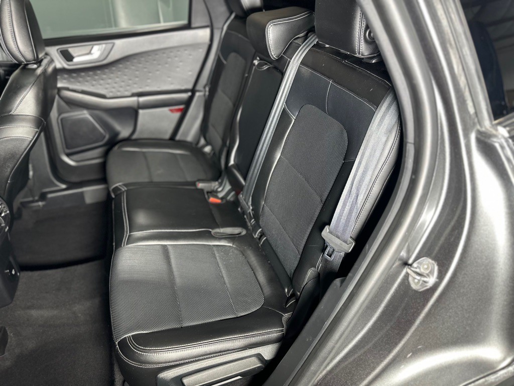 2020 Ford Escape Image 33