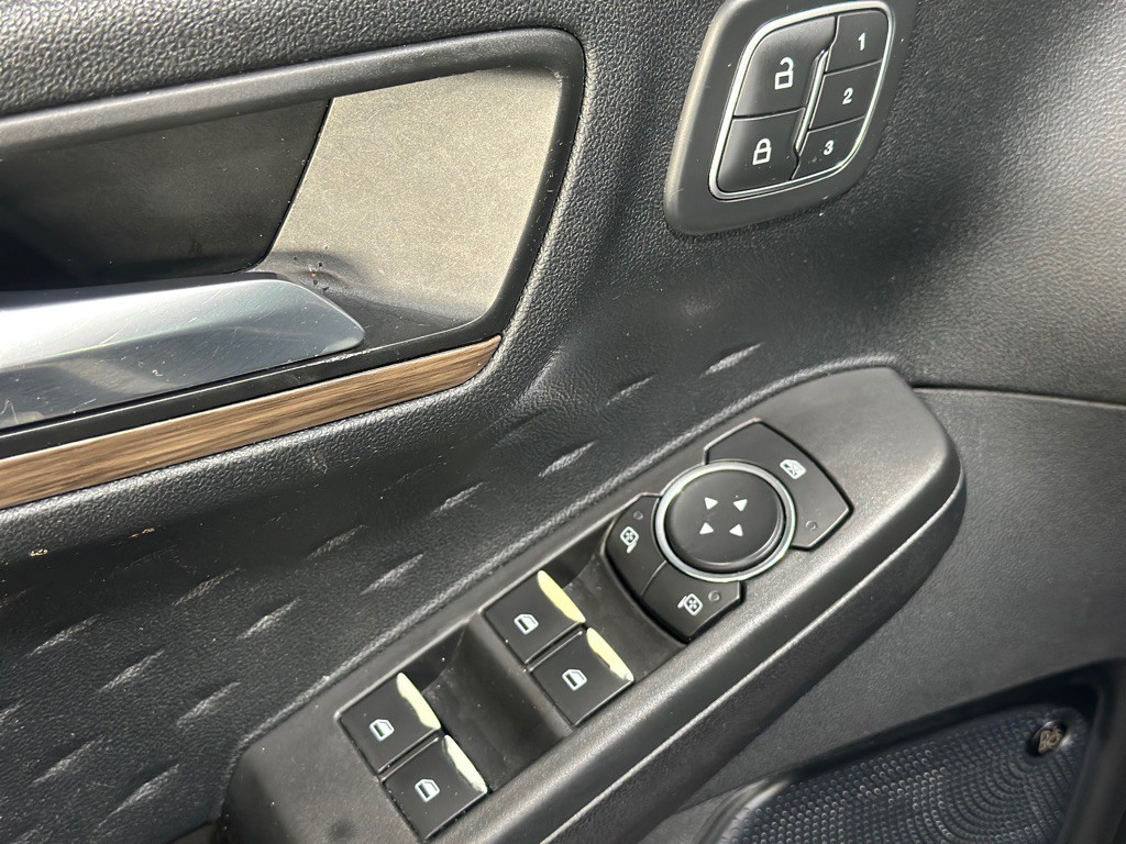 2020 Ford Escape Image 39