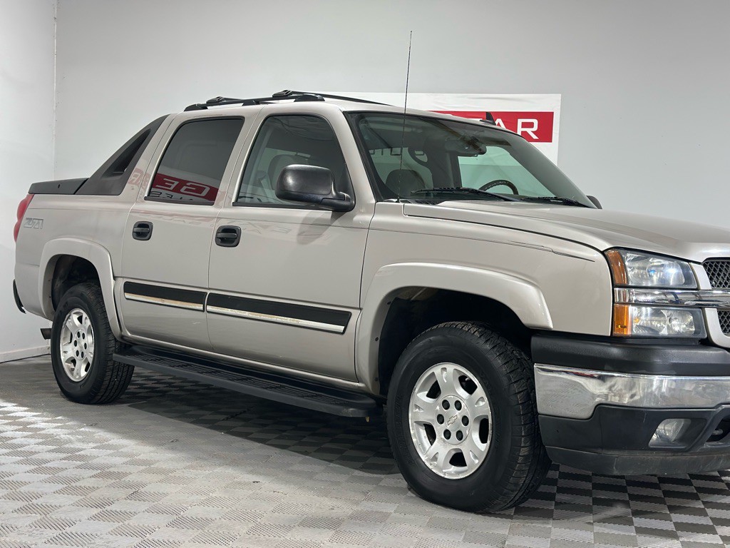 2006 Chevrolet Avalanche Image 2