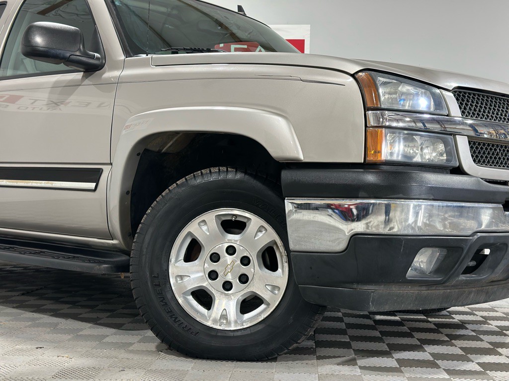 2006 Chevrolet Avalanche Image 3