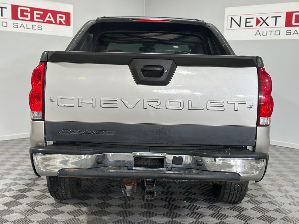 2006 Chevrolet Avalanche Image 8