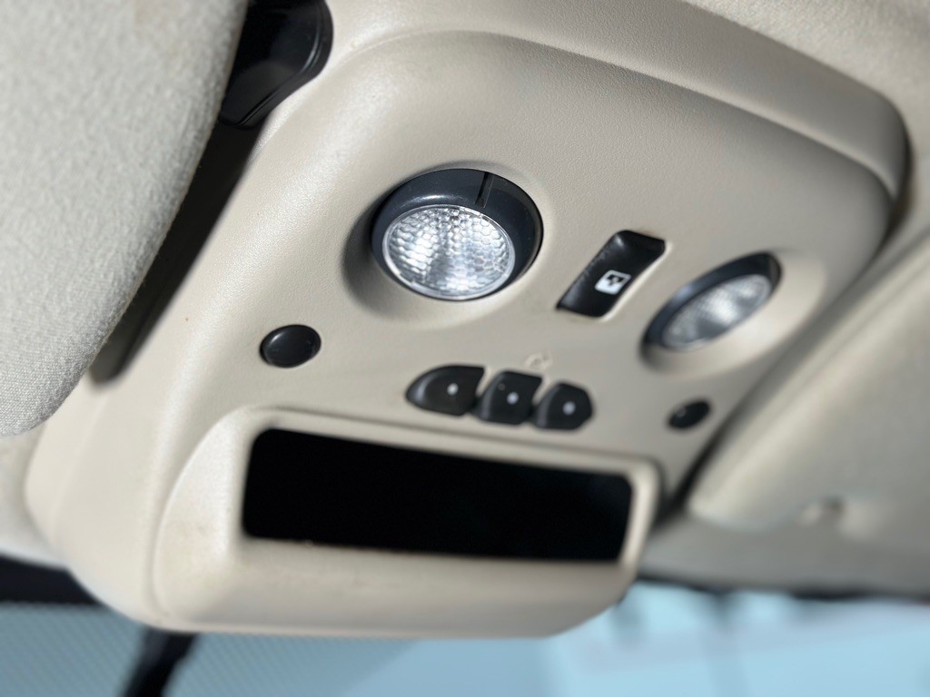 2006 Chevrolet Avalanche Image 34