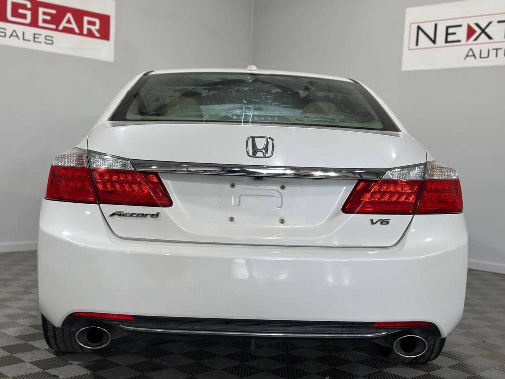 2013 Honda Accord Image 8