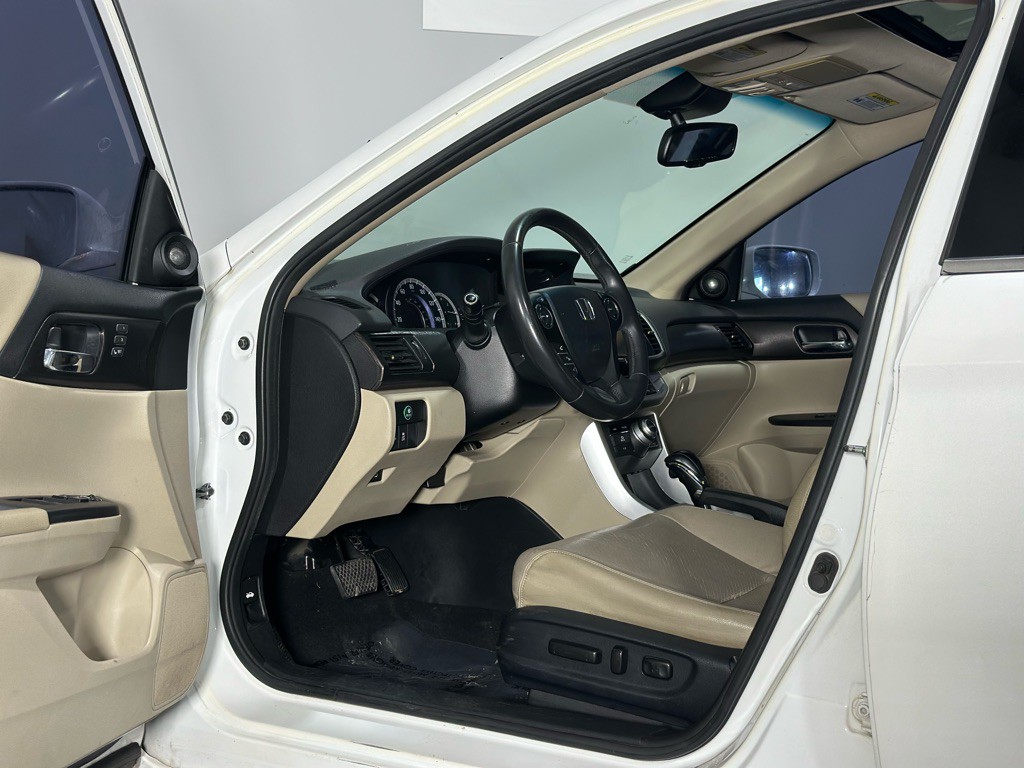 2013 Honda Accord Image 10