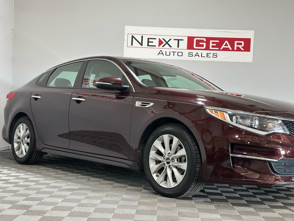 2018 Kia Optima Image 2