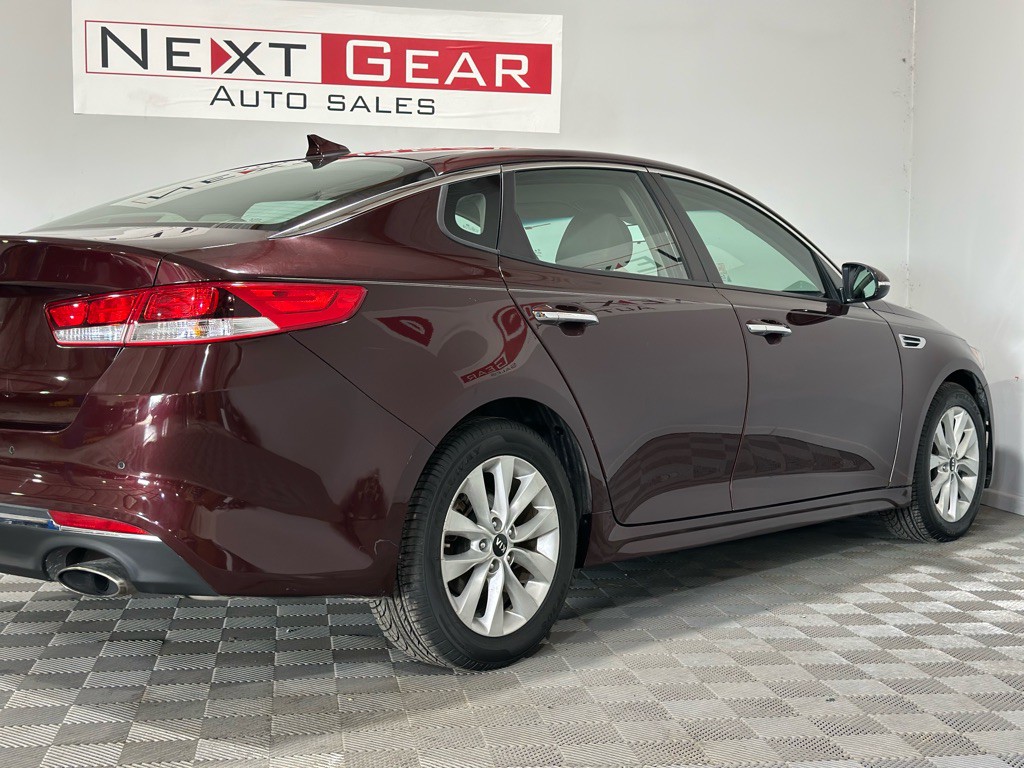 2018 Kia Optima Image 9