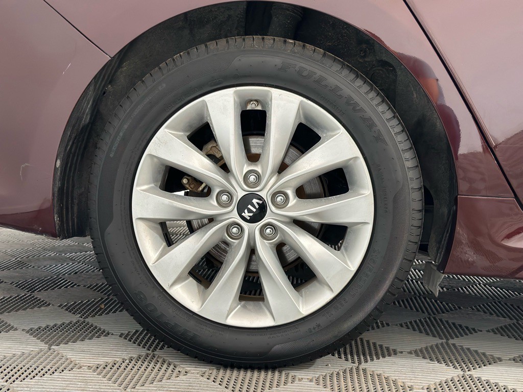 2018 Kia Optima Image 40