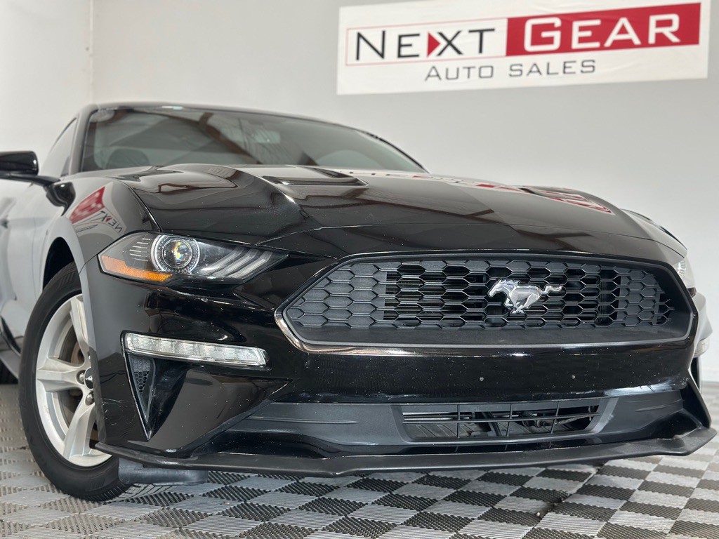 2018 Ford Mustang Image 3