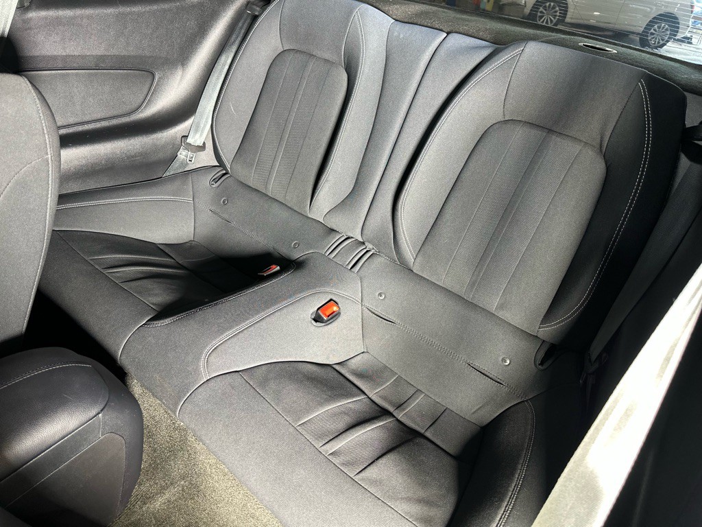 2018 Ford Mustang Image 25