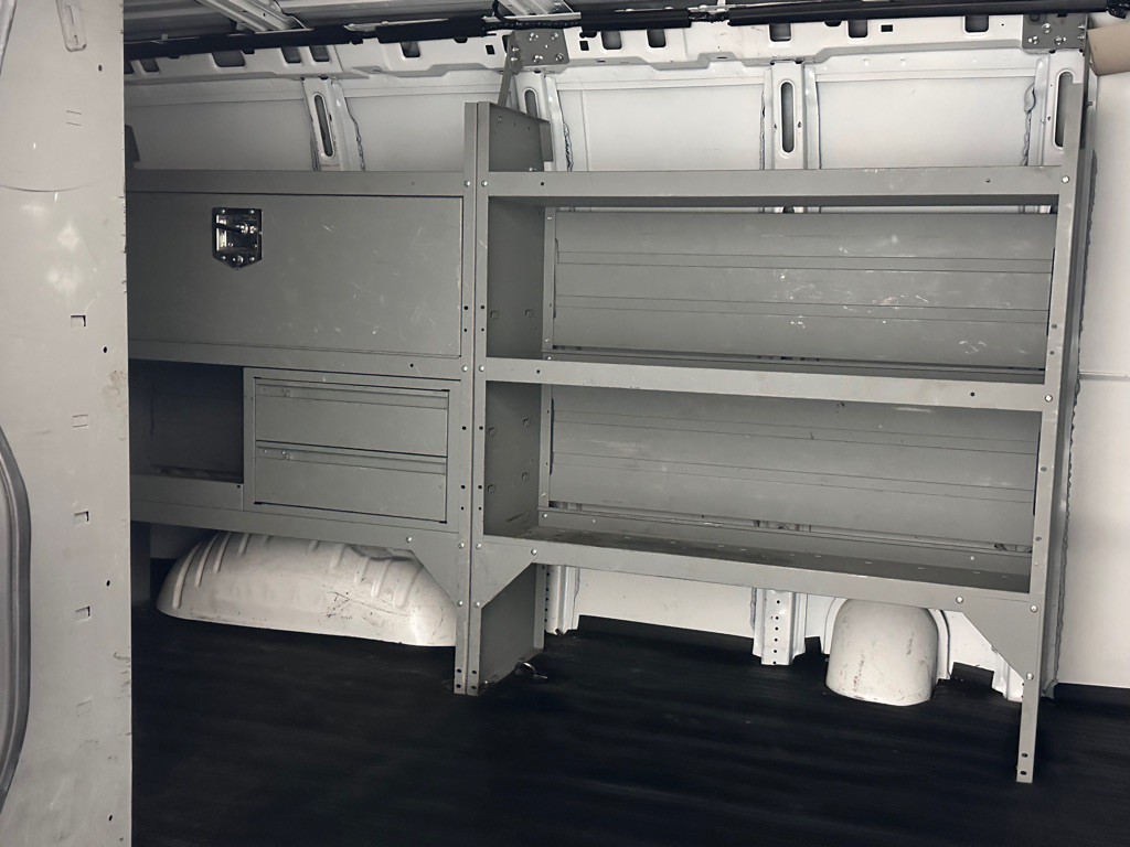 2017 Chevrolet Express Image 24