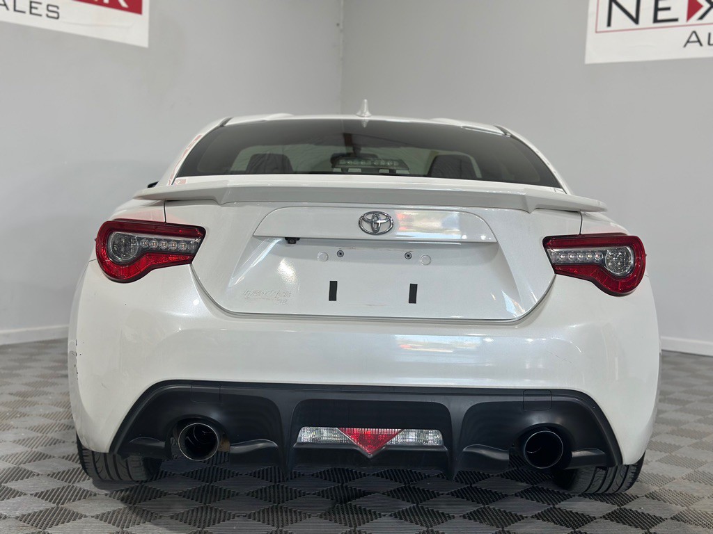 2017 Toyota 86 Image 9