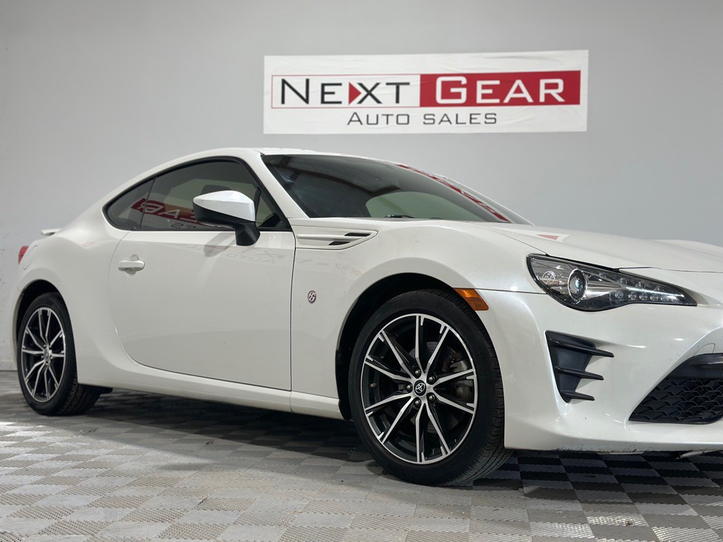 2017 Toyota 86 Image 2