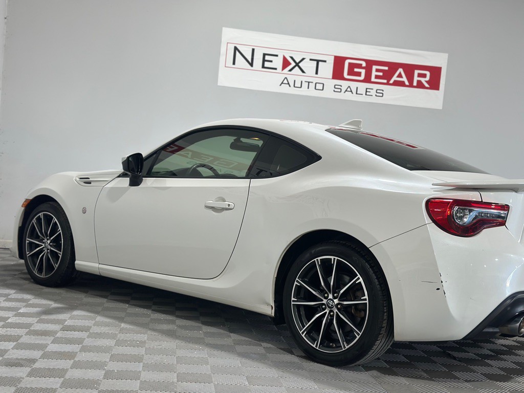 2017 Toyota 86 Image 7