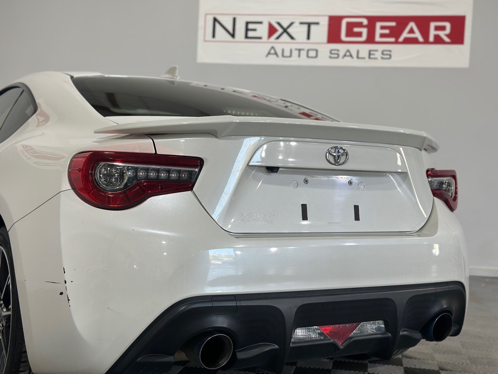 2017 Toyota 86 Image 8