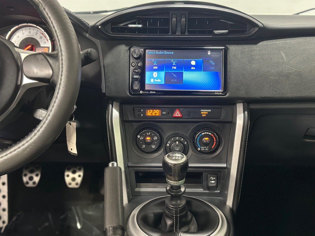 2017 Toyota 86 Image 15