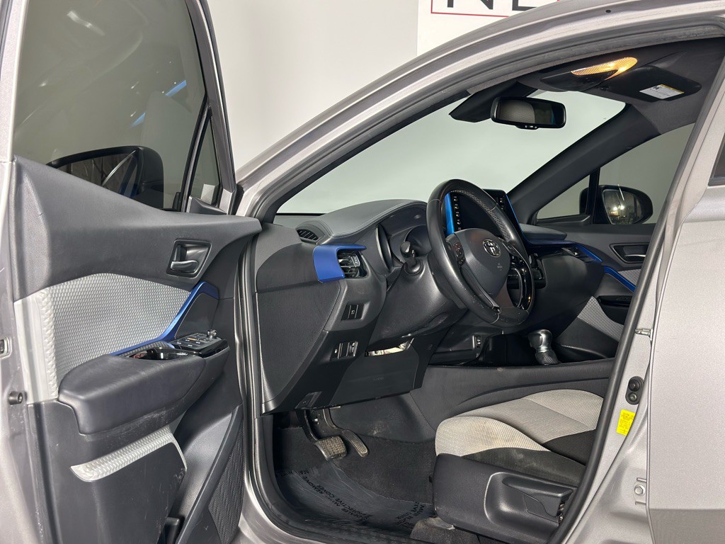 2019 Toyota C-HR Image 11