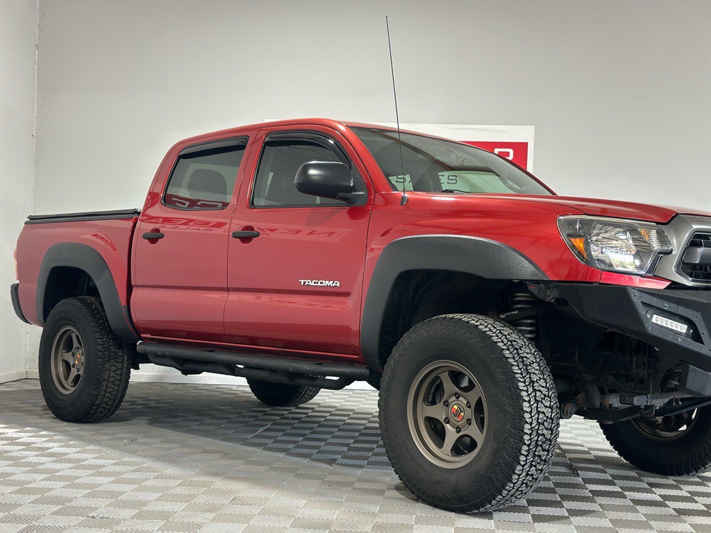 2013 Toyota Tacoma Image 2