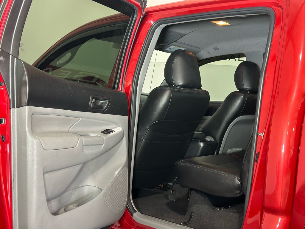 2013 Toyota Tacoma Image 10