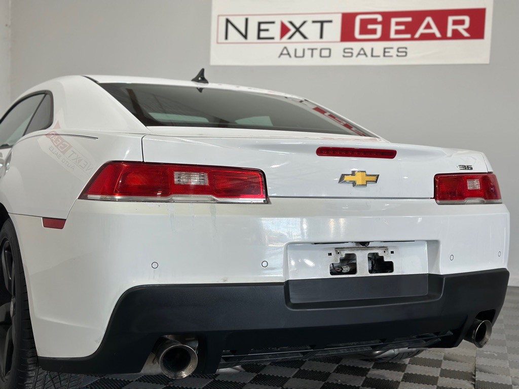 2015 Chevrolet Camaro Image 8